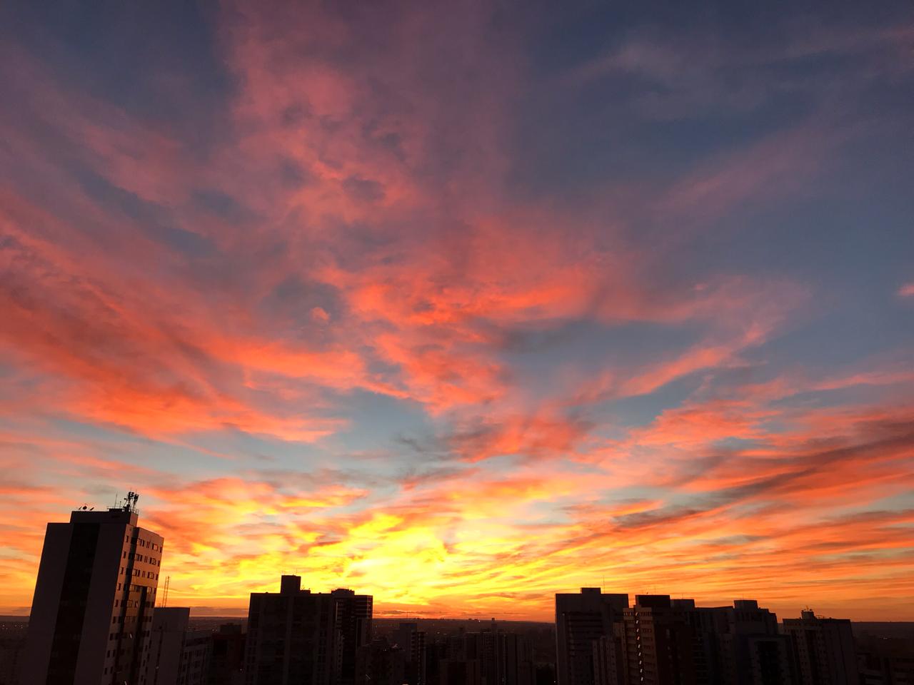 Céu de Brasília - furta cor.jpg