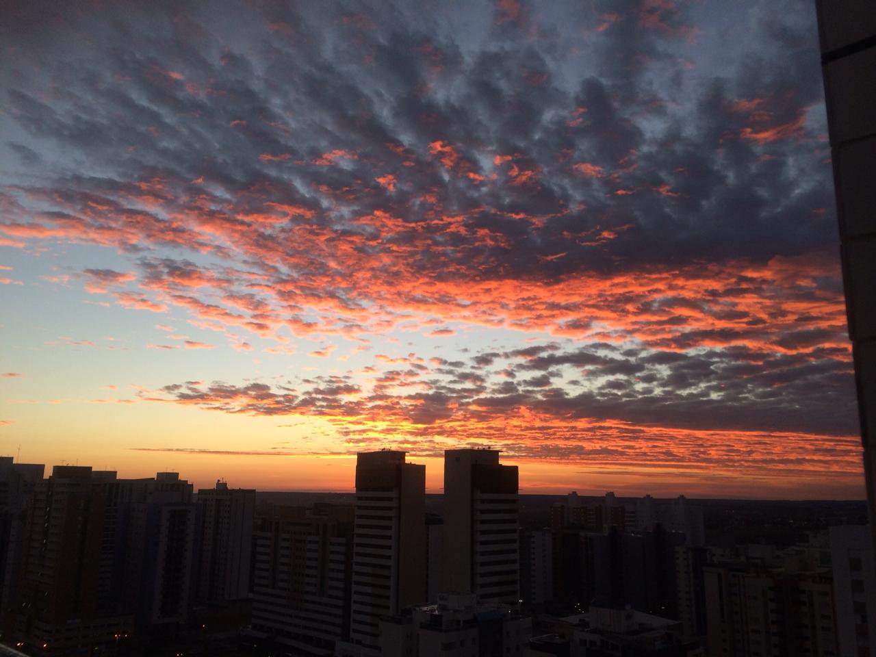 Céu de Brasília tapete de nuvens .jpg