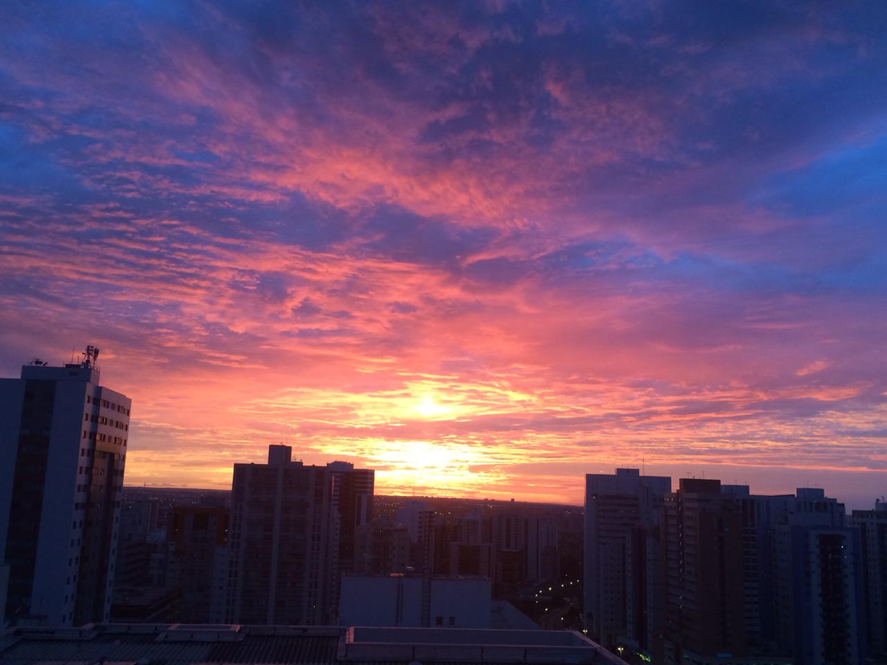 Nascer do sol Brasília Lilás.jpg